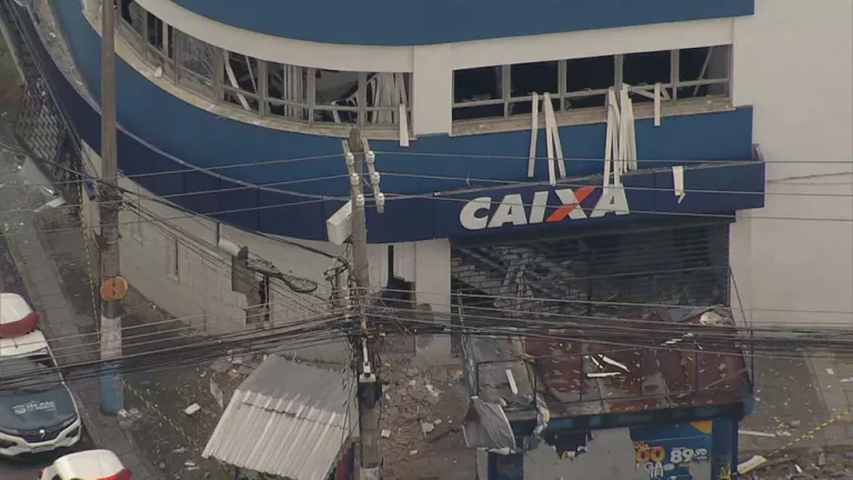 Pela segunda vez em menos de um mês, bandidos explodem agência bancária em São João de Meriti