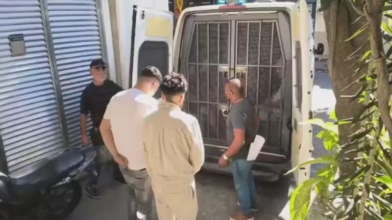 Ambulante é preso em Copacabana após golpe de R$ 8,2 mil com maquininha