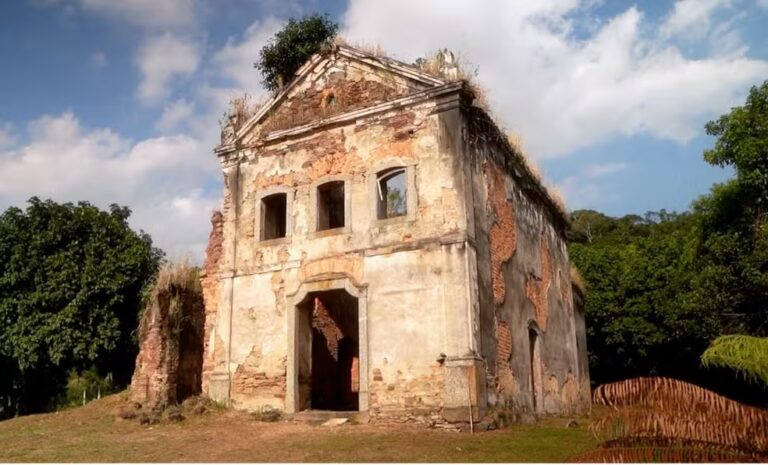 Igreja de 1734 em Cachoeiras de Macacu: Ruínas são restauradas e abertas