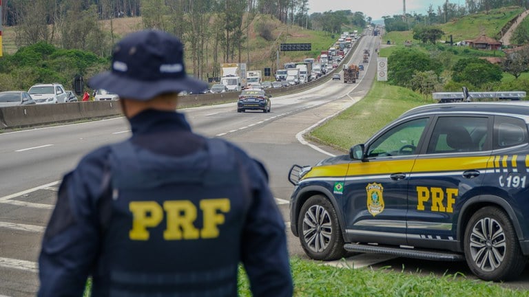 Atropelamento na Via Dutra: Homem fica gravemente ferido em Resende