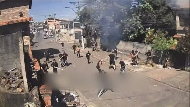 Torcidas de Vasco e Fluminense entram em confronto antes de clássico